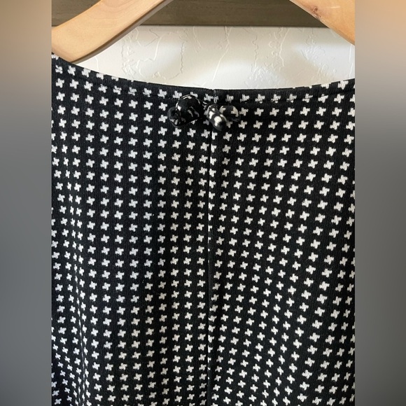 Talbots|Check Jacquard Knit Top in Black & White, Tie Details—Size 2X Petite - Picture 7 of 13